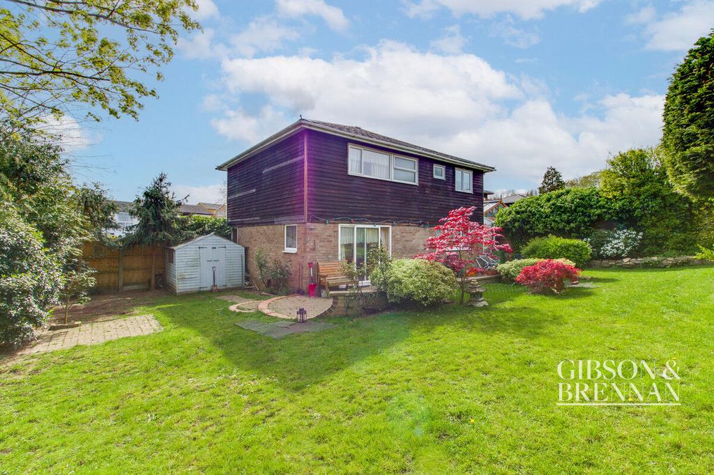 Sporhams, Basildon, SS16 4 bed detached house for sale £600,000