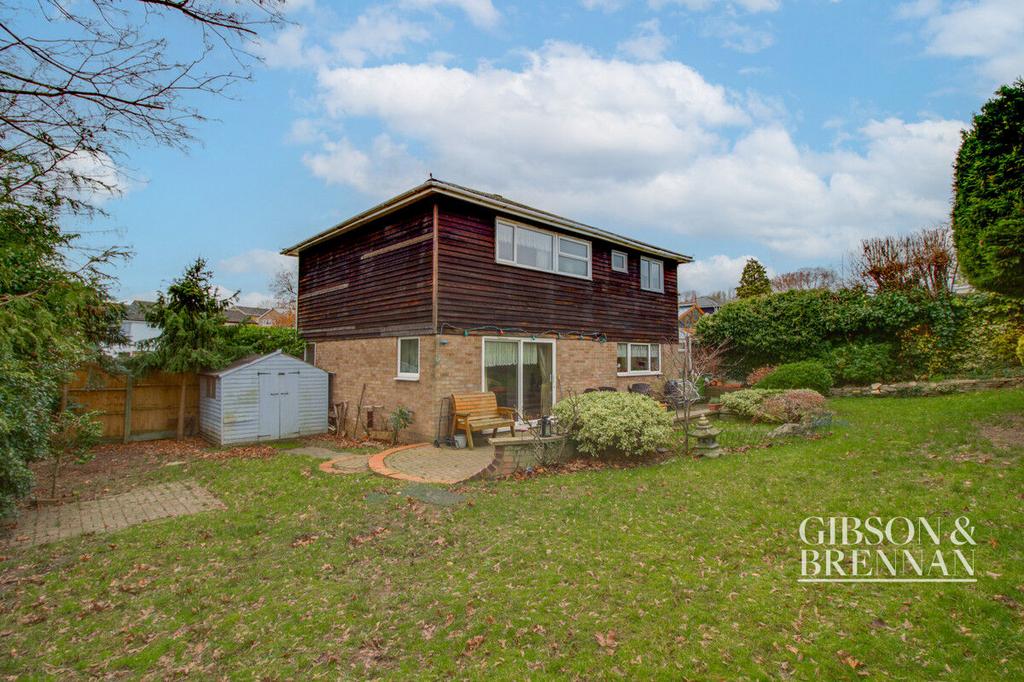 Sporhams, Basildon, SS16 4 bed detached house for sale £585,000