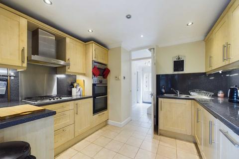 5 Lisburn Path, Aylesbury, HP20 2BQ