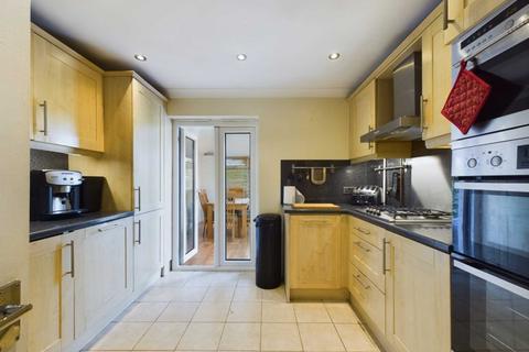 5 Lisburn Path, Aylesbury, HP20 2BQ