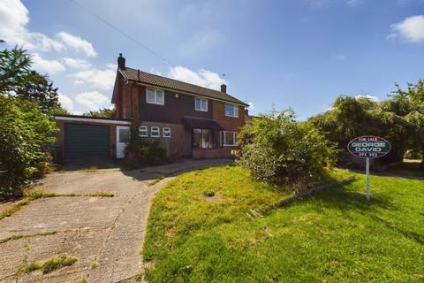 4 bedroom detached house for sale, King Edward Avenue, Aylesbury HP21