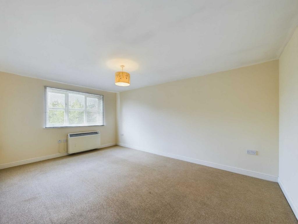 Whitehead Way, Aylesbury HP21 1 bed apartment for sale £150,000