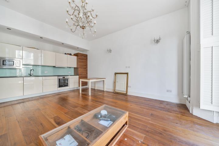 Ptny5247942 large-16-15 jpg