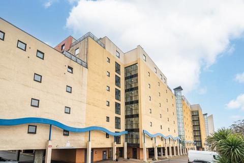 3 bedroom apartment for sale, 135 Wards Wharf Approach, London, E16 2ER