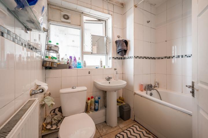 Chpk0808733 large-8-08 jpg