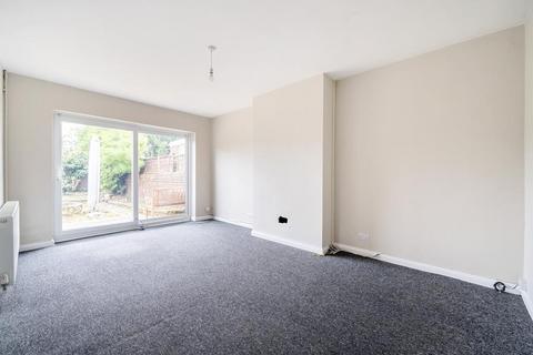 134 Vicarage Road, Sunbury-on-thames, TW16 7TZ