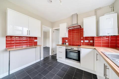 134 Vicarage Road, Sunbury-on-thames, TW16 7TZ