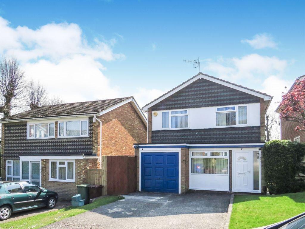 Dunstan Grove, Tunbridge Wells 3 bed detached house £1,950 pcm (£450 pw)