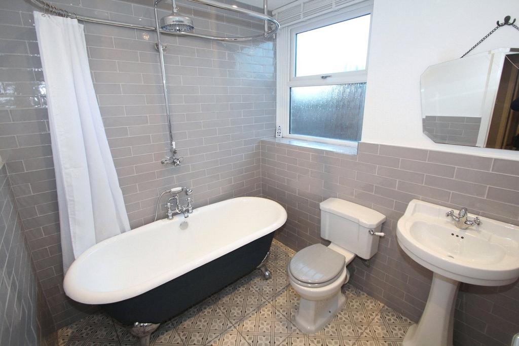 En Suite Bathroom