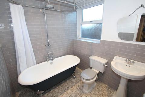 Flat 1, 41 Beverley Terrace, Cullercoats, North Shields, NE30 4NU