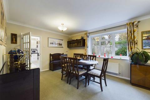 3 bedroom detached bungalow for sale, Irvine Drive, Aylesbury HP22