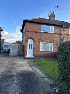 2 bedroom semi-detached house to rent, The Crescent, Garforth LS25