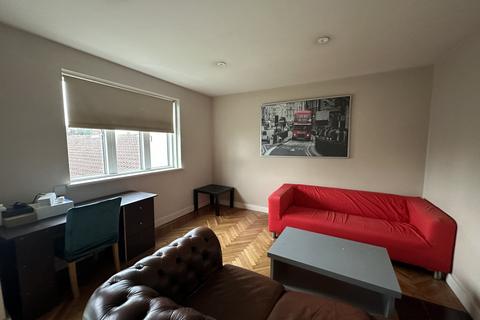 2 bedroom flat for sale, Bennett Street, Chiswick W4