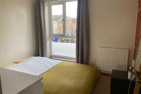 5 Andrews Close, Worcester Park, KT4 8PF