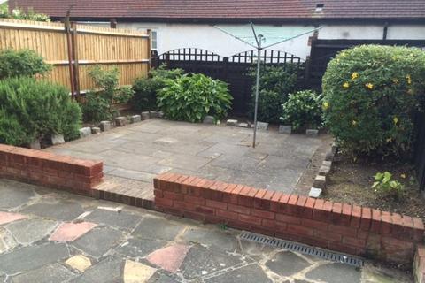 5 Andrews Close, Worcester Park, KT4 8PF