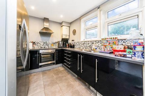 2 bedroom terraced house for sale - Weale Road Chingford E4