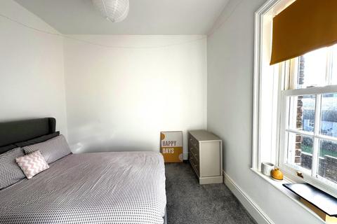 1 bedroom apartment for sale - Dover Road, Walmer, Deal, Kent, CT14
