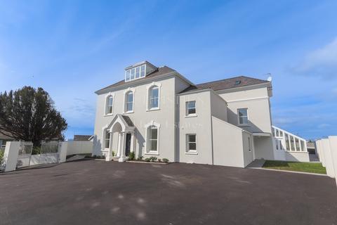 8 bedroom detached house for sale, Le Mont Millais, St. Helier, Jersey. JE2 4RA