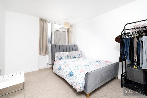 undefined, Merridene, London, N21