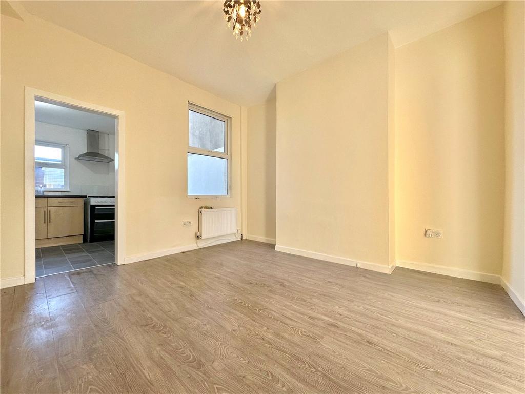 Admiral Street, Toxteth, Liverpool, L8 2 bed terraced house for sale