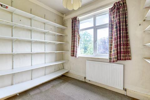 12 Bruton Way, London, W13 0BY
