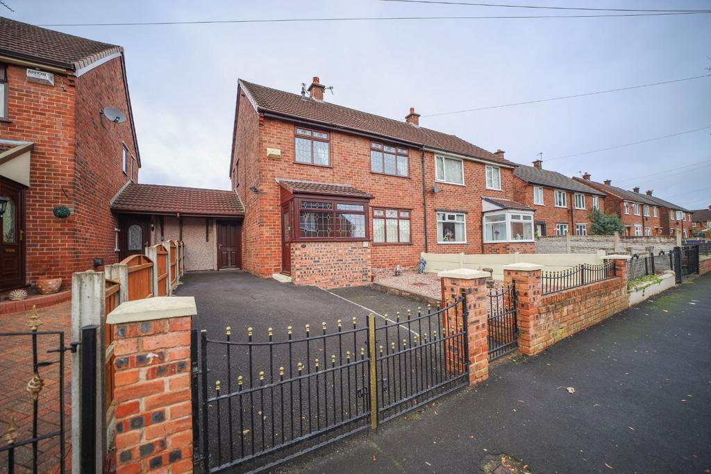 Siddeley Drive, NewtonLeWillows... 3 bed semidetached house for sale