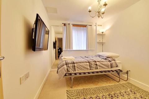 2 bedroom apartment for sale, Mayfair Court, Observer Drive, Hertfordshire WD18