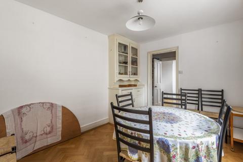 34 Creswick Road, London, W3 9HF
