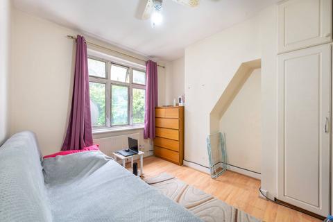 3 bedroom maisonette for sale, Braemar Avenue, Neasden, London, NW10