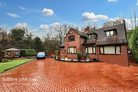 4 bedroom detached house for sale, Station Road, Newcastle