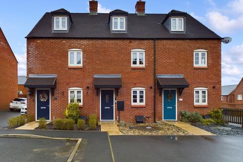3 bedroom terraced house for sale - Catterick Way, Towcester, NN12