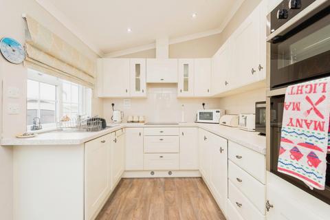 2 bedroom park home for sale, Reculver, Herne Bay, Kent, CT6