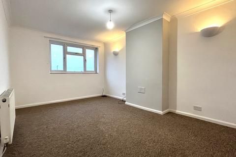 2 bedroom flat to rent, Reddicap Heath Road, Sutton Coldfield, West Midlands, B75