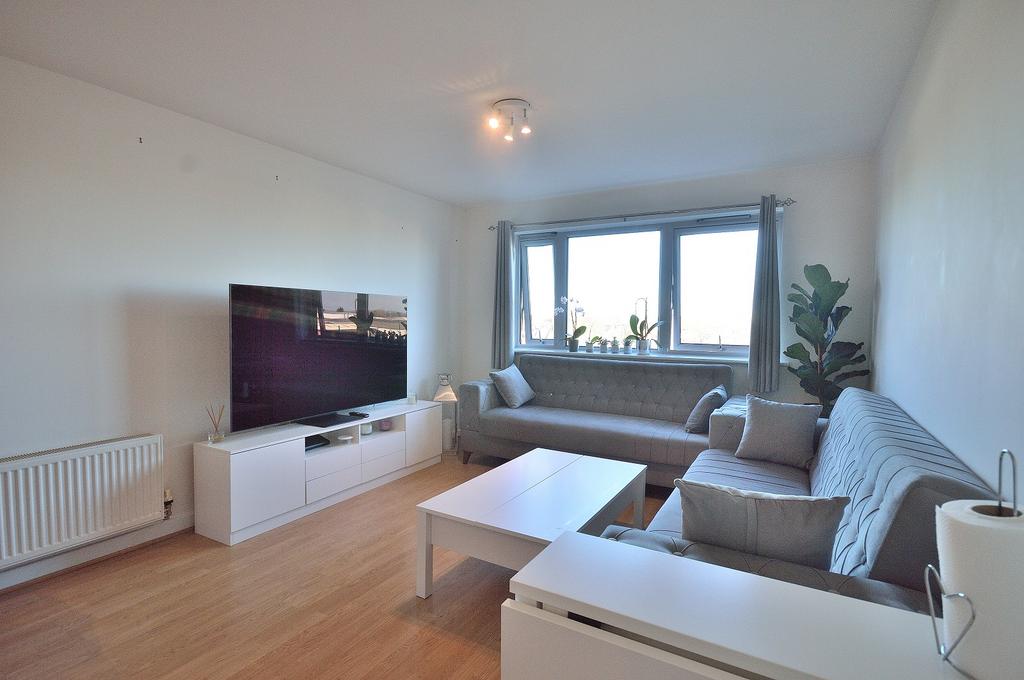 Lounge/Kitchen