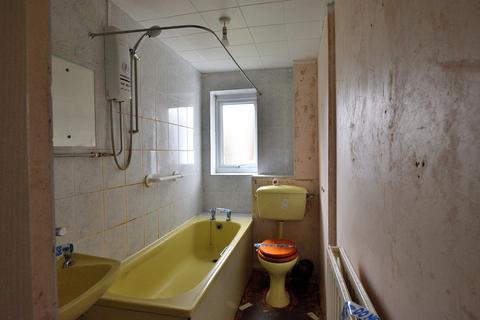 77 Mintern Close, London, N13 5SY