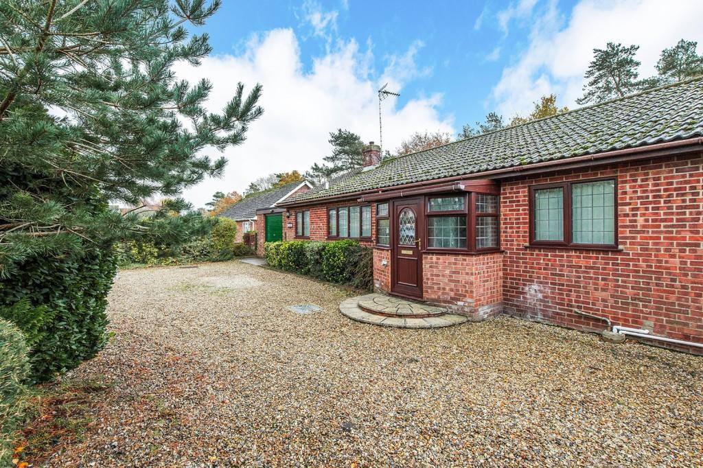 Holt 4 bed detached bungalow for sale £475,000