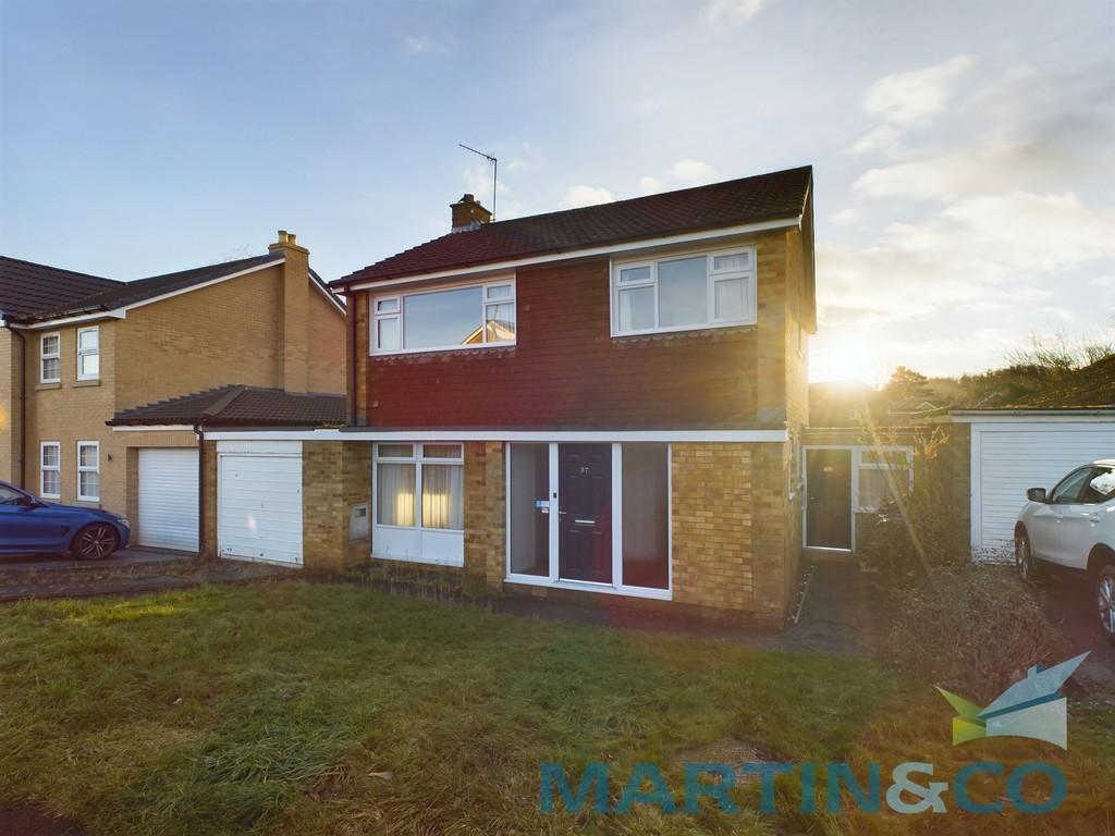 Farndale Drive, Guisborough 4 bed semidetached house for sale £270,000