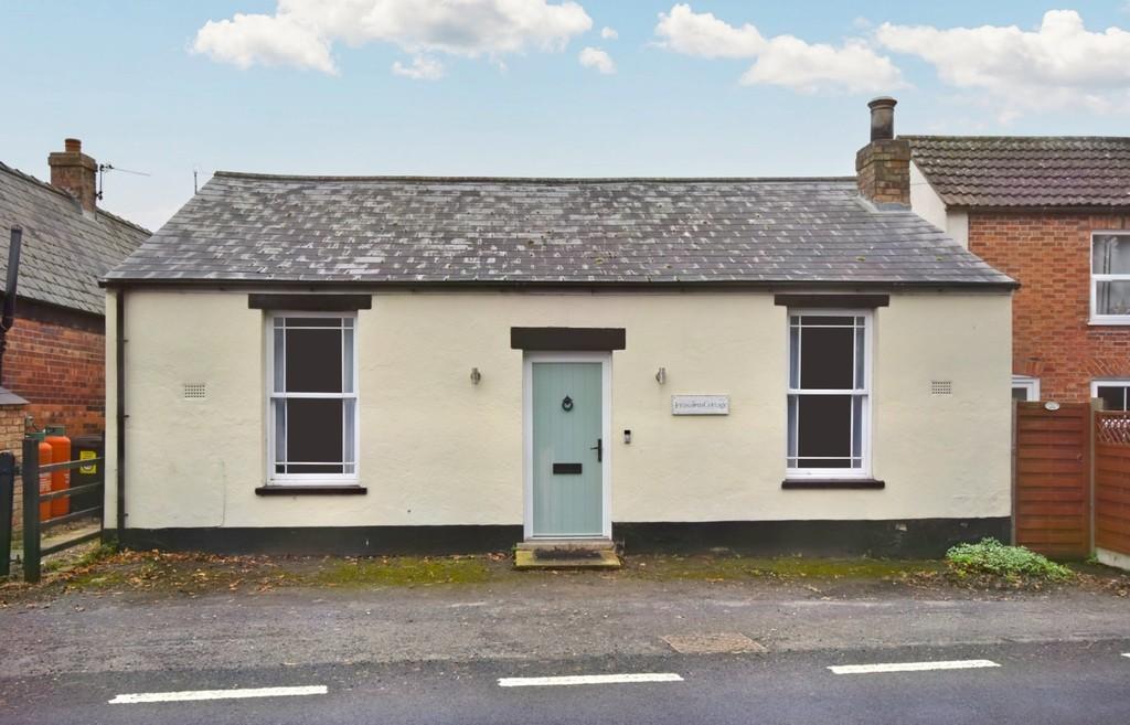 South Reston, Louth LN11 8JQ 1 bed detached bungalow for sale £190,000