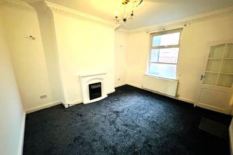 4 bedroom end of terrace house to rent, High Street, Daubhill, Bolton
