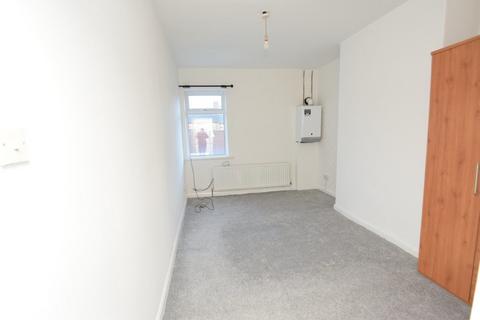 2 bedroom terraced house to rent, Pine Street, South Moor, Stanley