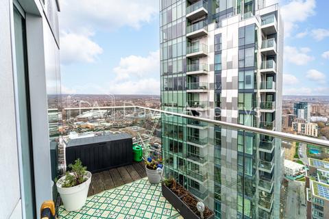 undefined, Woodberry Grove, Manor House, London
