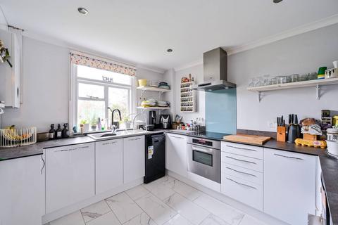 84b Albacore Crescent, London, SE13 7HP