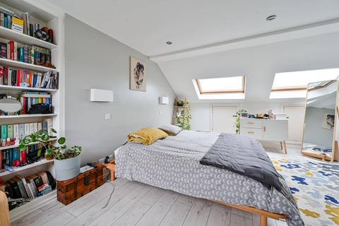 84b Albacore Crescent, London, SE13 7HP