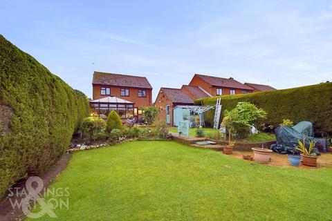 4 bedroom detached house for sale, Sea View Rise, Hopton-on-sea