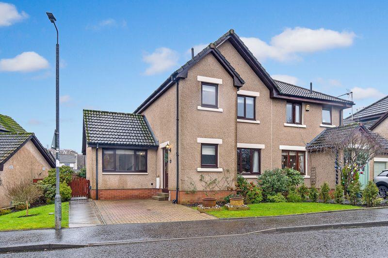 15 Fairways, Stewarton, KA3 5DA 3 bed semidetached villa £220,000