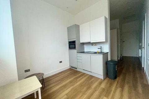 Bath Road, Slough, SL1
