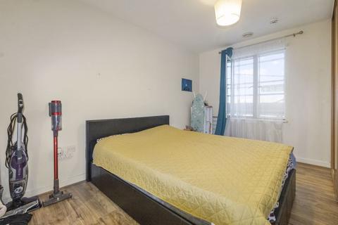 2 bedroom apartment for sale, Luminosity Court, Drayton Green Road, London, W13
