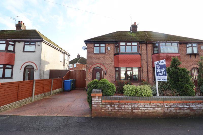 Buckingham Drive, Great Sankey, WA5 3 bed semidetached house for sale £300,000