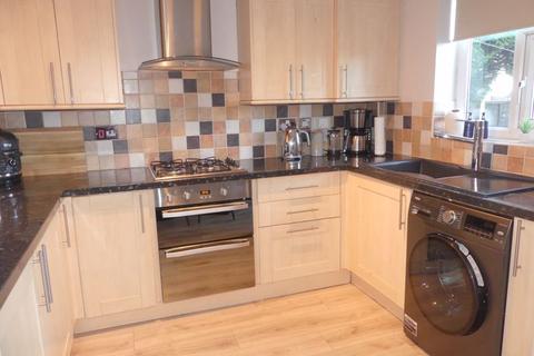 24 Fresca Road, Oldham, OL1 4NN