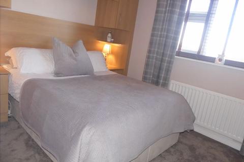 24 Fresca Road, Oldham, OL1 4NN